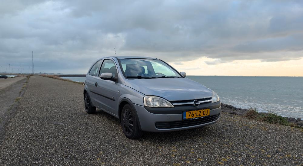 Opel Corsa 1.2 16V 3D 2003 Grijs