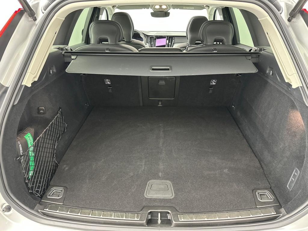 Volvo XC60 t8 455pk recharge dark| luchtvering| adap.cruise| 360camera| awd