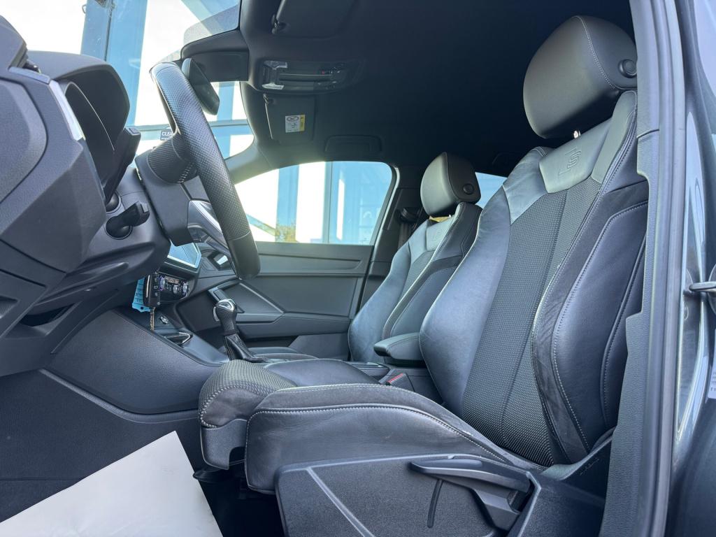 Audi Q3 sportback 35 tfsi s-line 3x * matrix led * black pack * stoelverwar