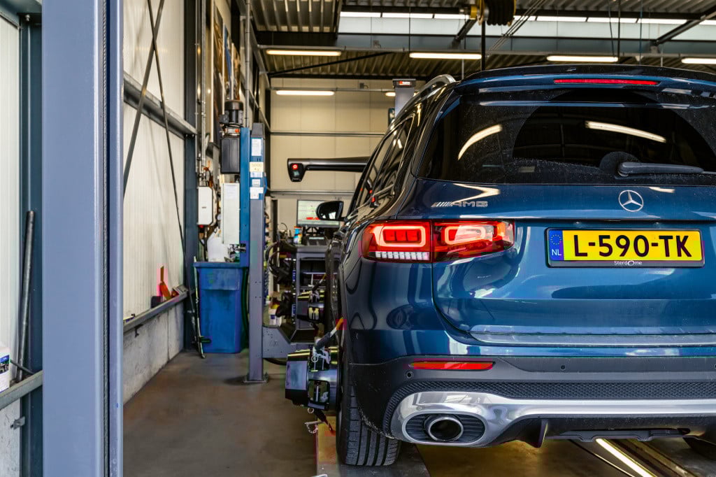 Mercedes-Benz Gla-klasse 200 ambition l panoramadak l night pakket l afneem