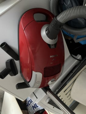Krachtige Miele compacte Stofzuiger 2000W