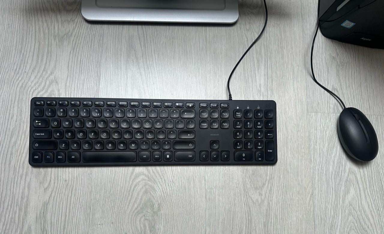 Complete set PC / Intel Core i5 / 8GB ram / Windows 11 /
