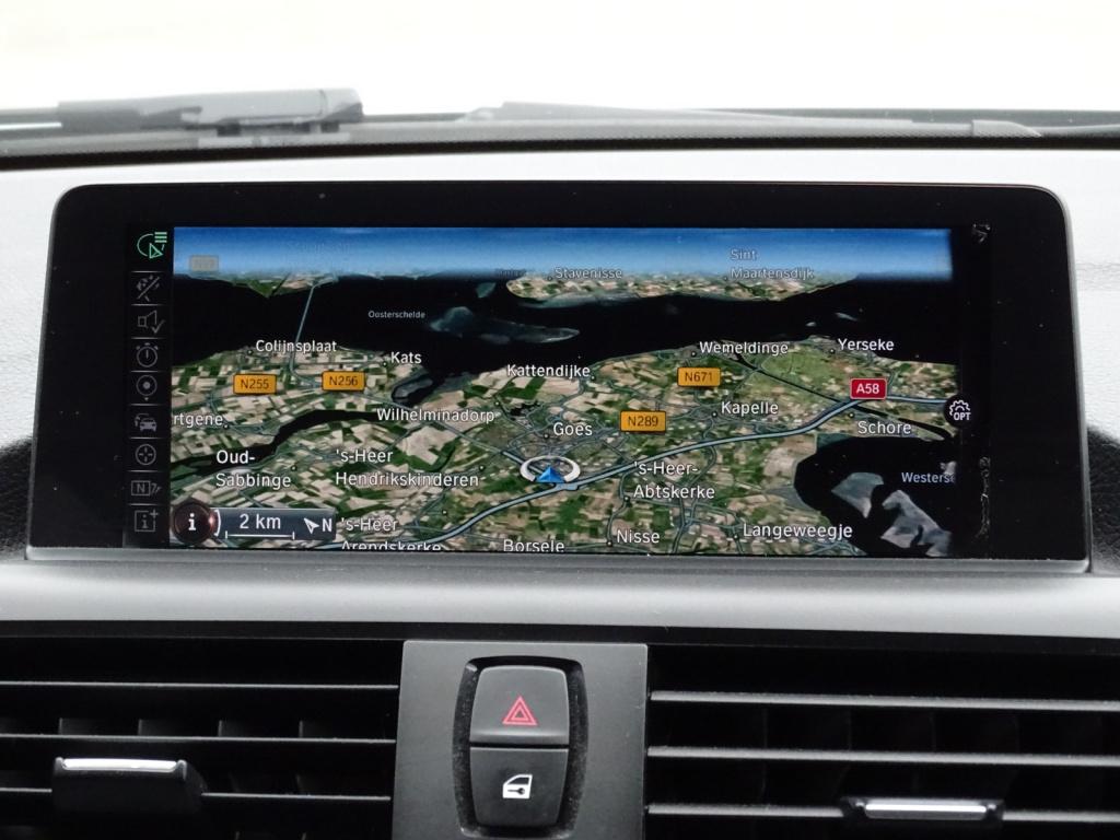 BMW 1 Serie 118i corporate lease essential automaat | led | navi