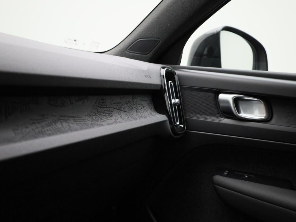 Volvo XC40 recharge core | automaat | navigatie | apple carplay / android a