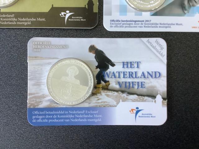 Nederland , diverse coincards 5 euro munten.