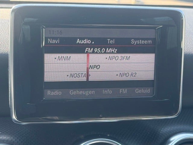 Mercedes-Benz A-Klasse 180 ambition l airco l camera l navigatie l stoelver