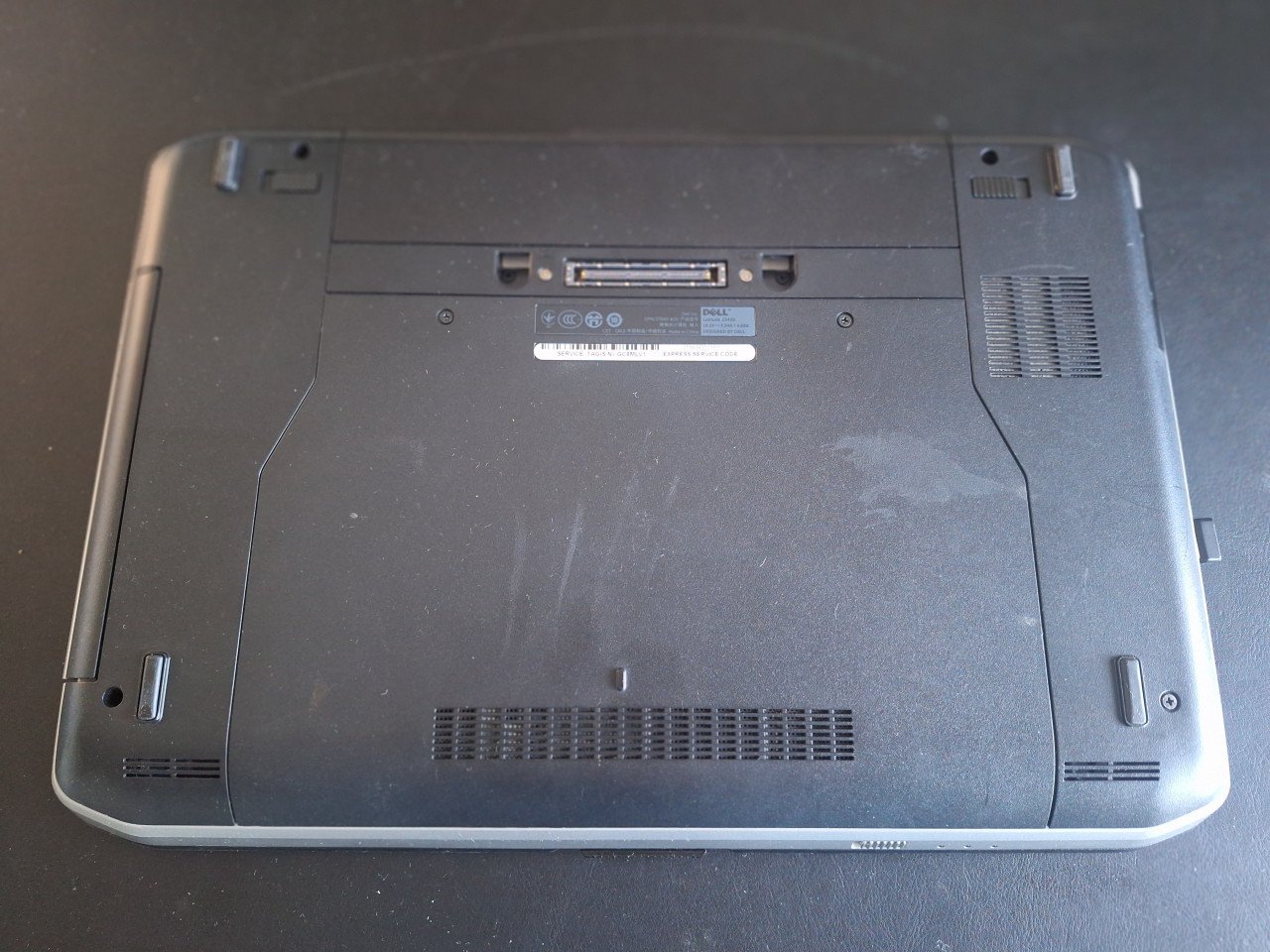 Te koop: Acer pc scherm en Dell laptop met dockingstation