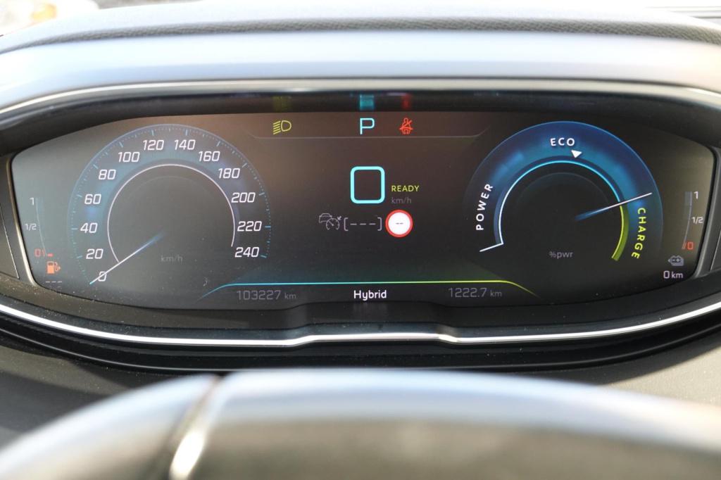 Peugeot 3008 1.6 hybrid 225 allure