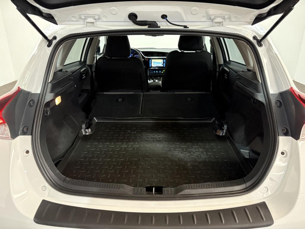 Toyota Auris 1.8 hybrid dynamic | navi | clima |