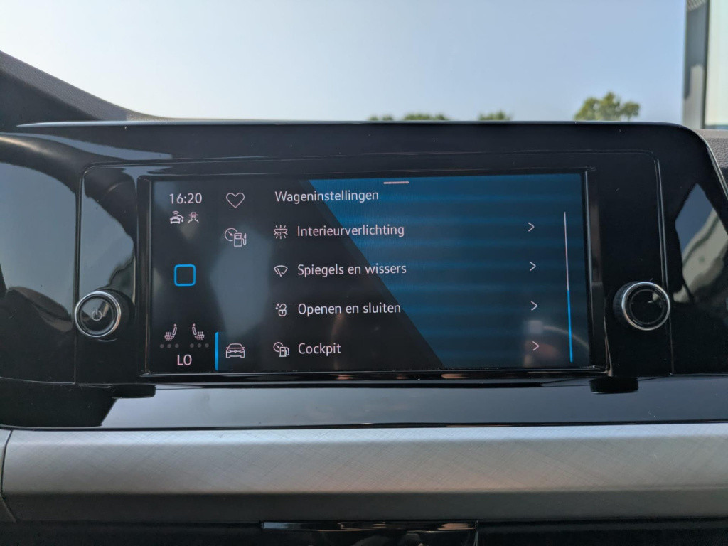 Volkswagen Golf 1.0 tsi life business | trekhaak | camera | carplay | acc |