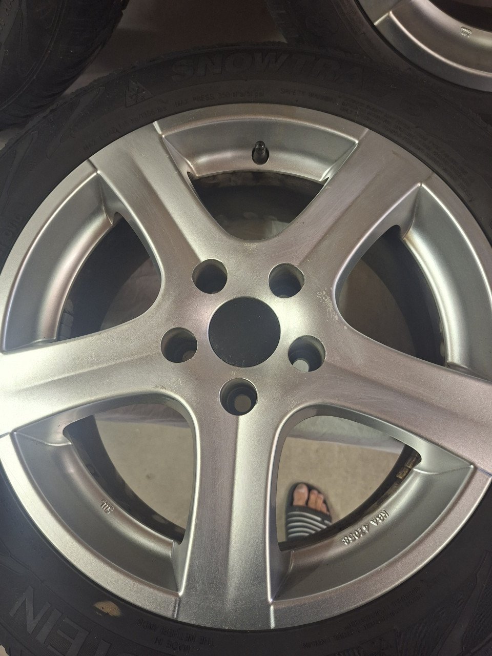 Te koop: 4 velgen met Vredestein winterbanden (205/55 R16)