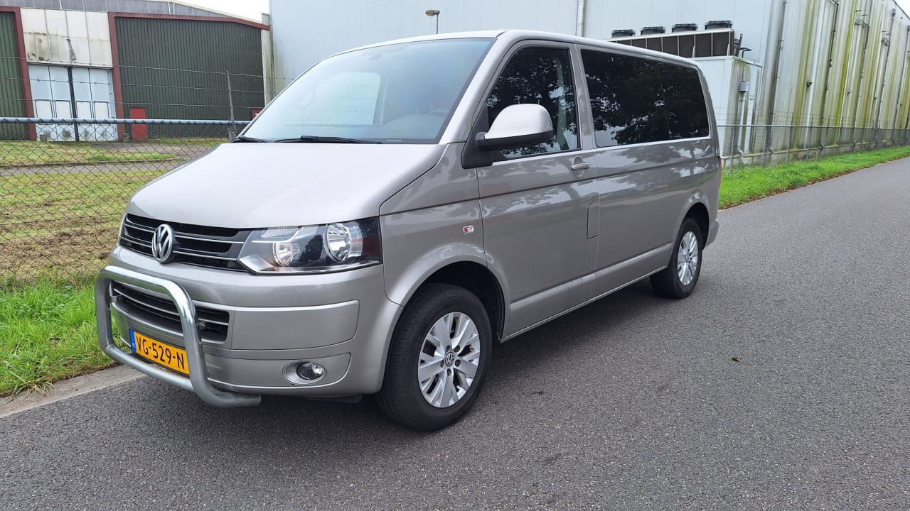 Volkswagen transporter blue motion