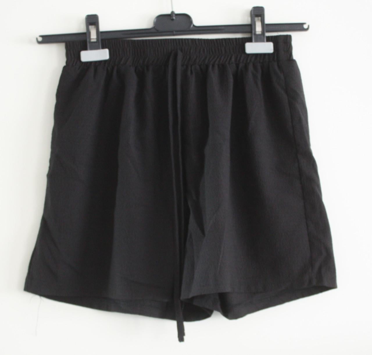 Zwarte korte broek maat s-36