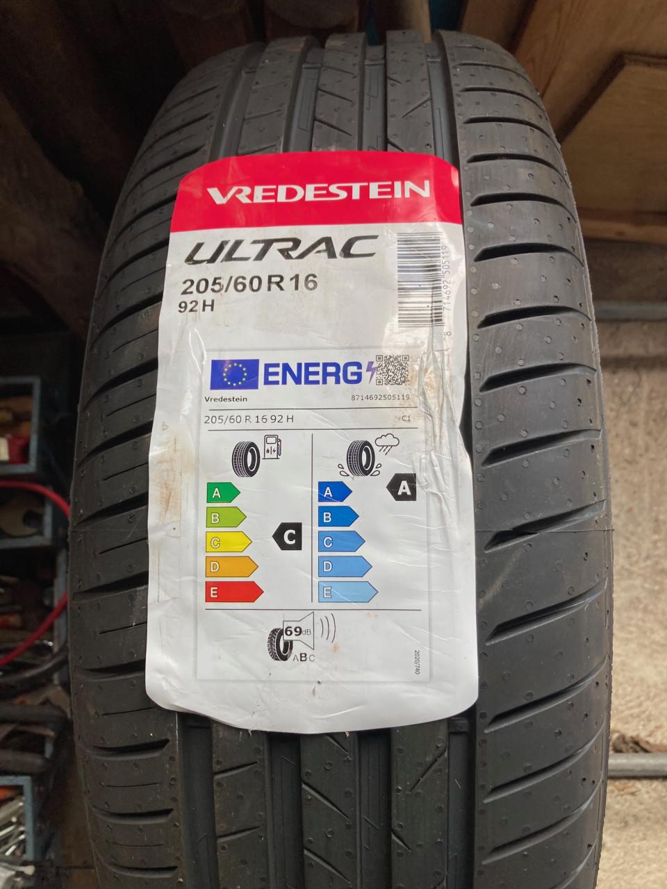Nieuwe Vredestein zomerband Utra 205/60R 92H