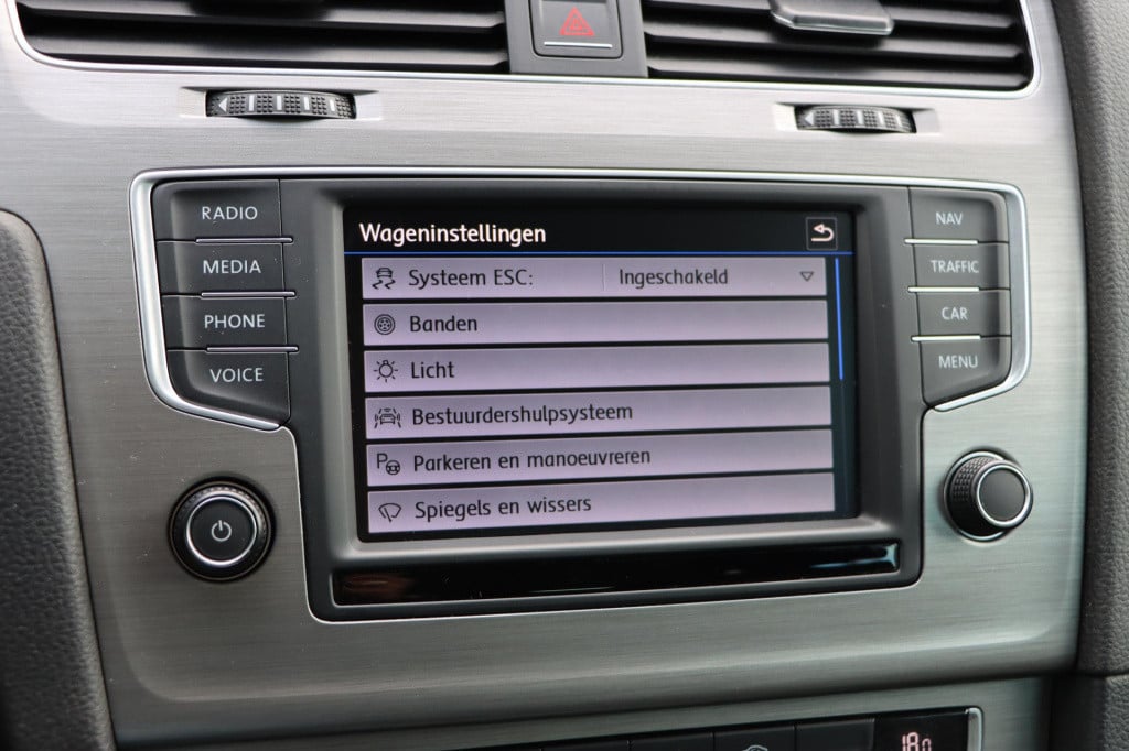 Volkswagen Golf variant 1.0 tsi connected series