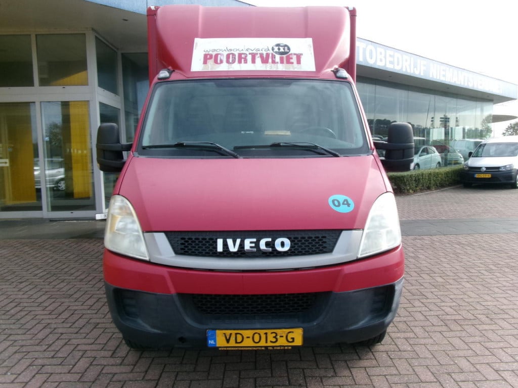 Iveco Daily (auto 02) 35c13 3-zits bakwagen + laadklep