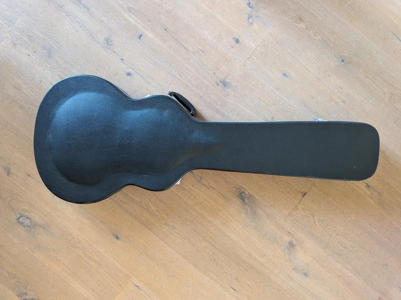 Degelijke koffers voor de basgitaar