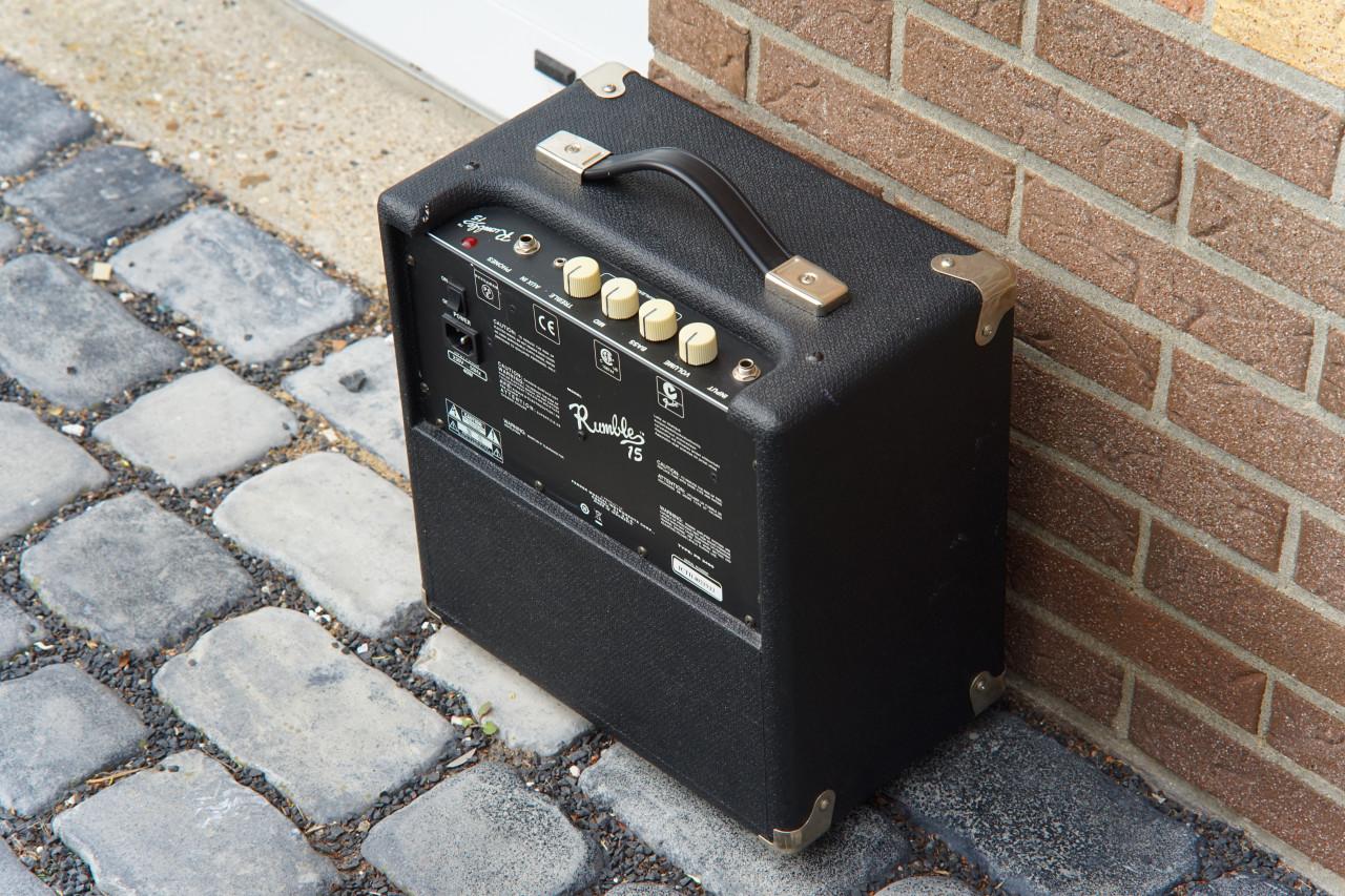 Fender Rumble 15 Basversterker