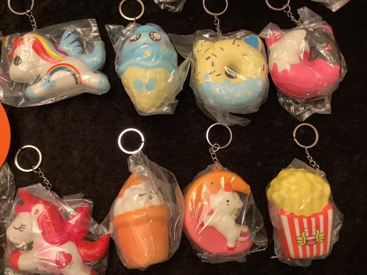 Partij super leuke squishy sleutelhangers. ( partij 227)