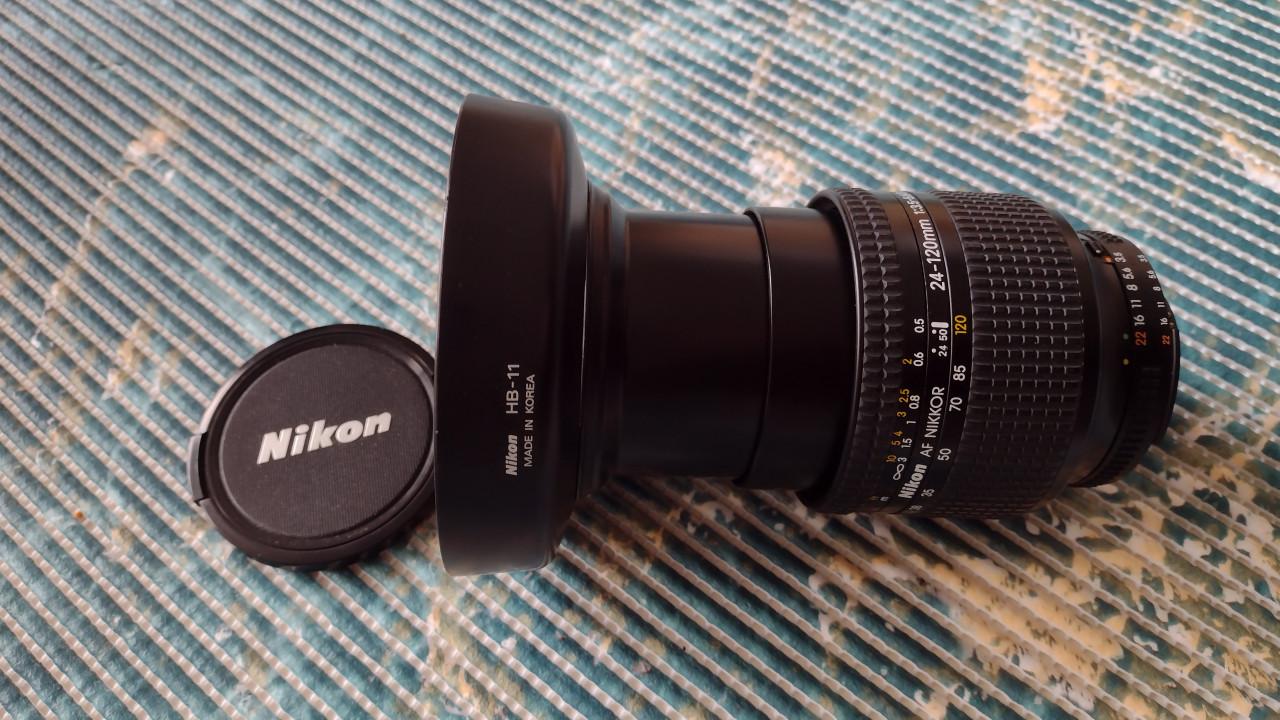AF NIKKOR 24-120 mm F3.5-5.6