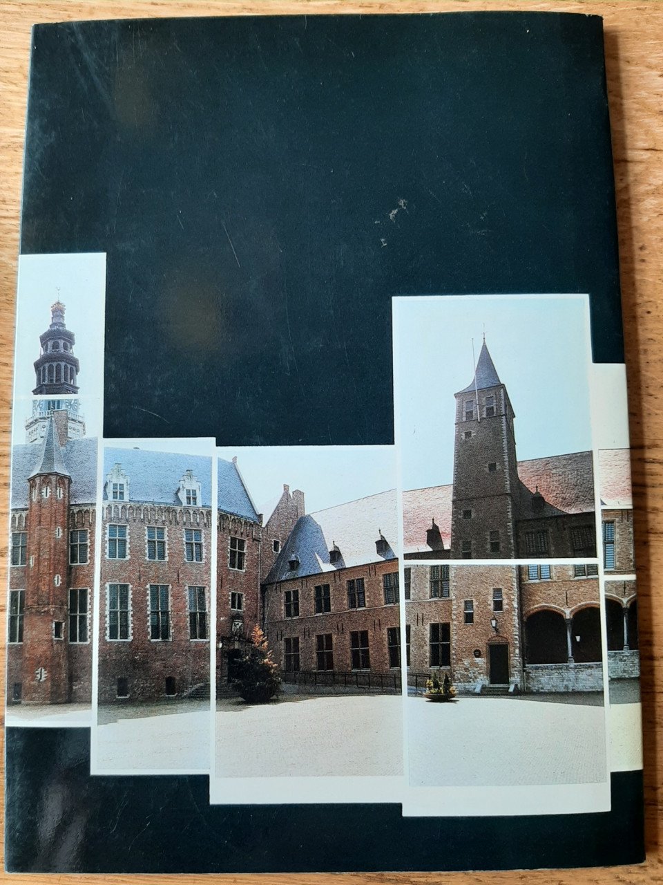 De Abdij Middelburg, Ned. en Duits, door Sjaak van der Linde, M.P. de Bruin