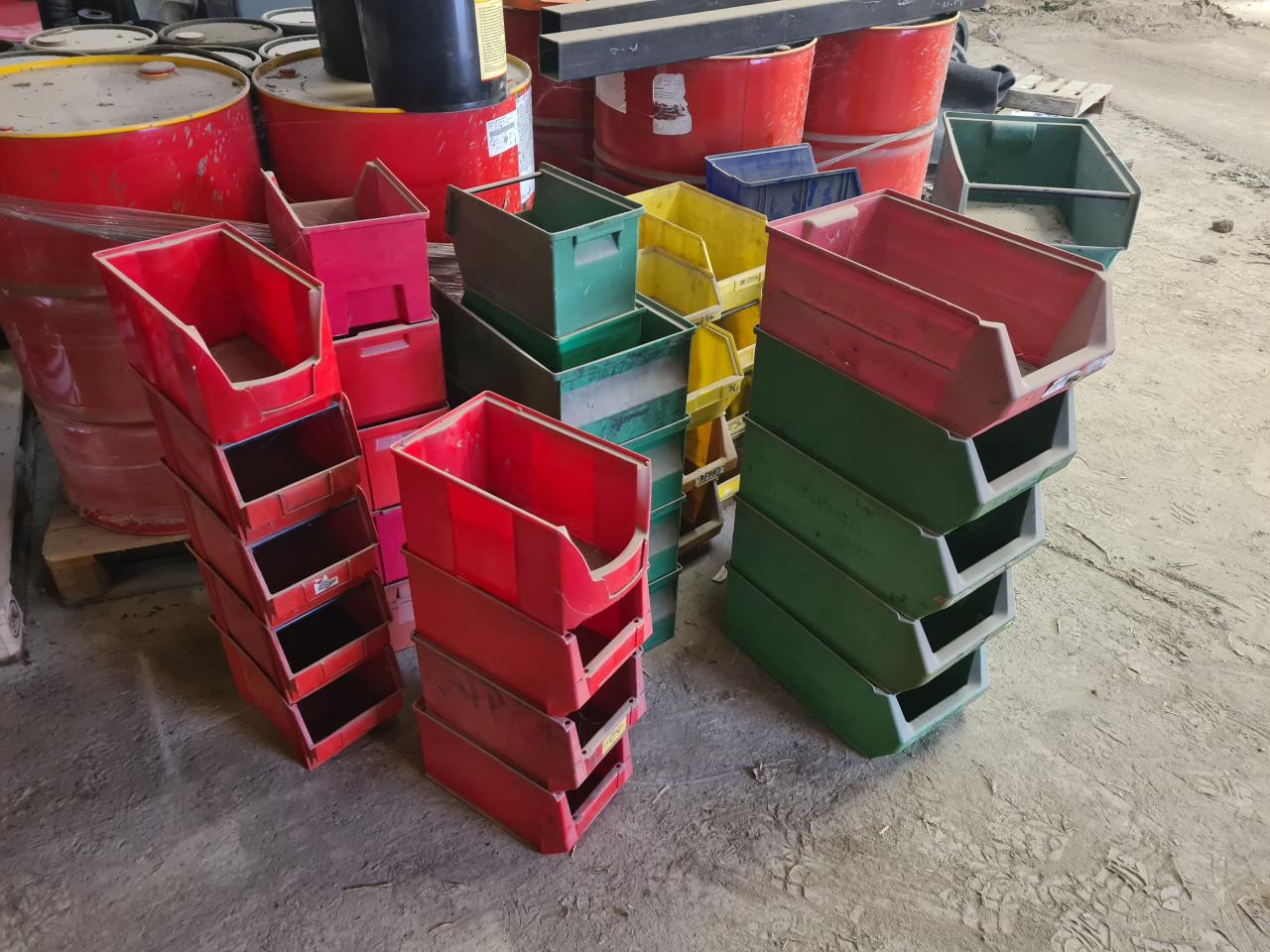 Magazijnbakken bakjes grijpbakken