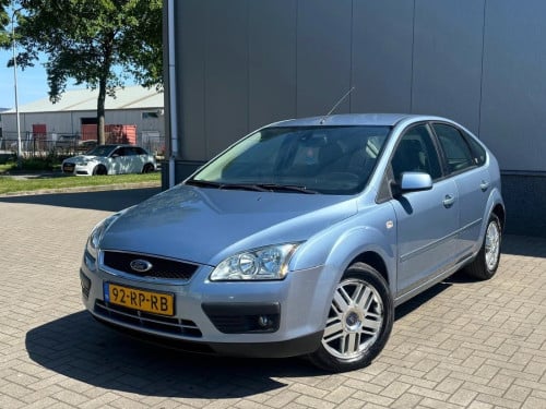 Ford Focus 1.6-16V Ghia Automaat/ Trekhaak/Airco