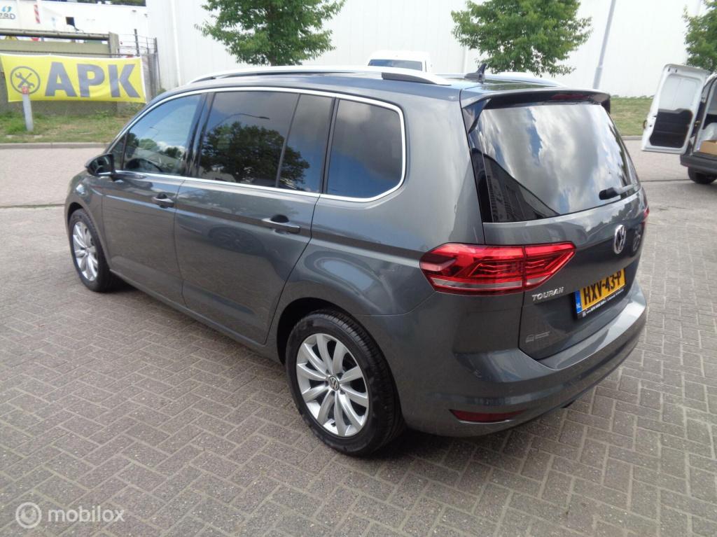 Volkswagen Touran 1.5 tsi comfortline business 7p/airco/pano/stoelverw/came