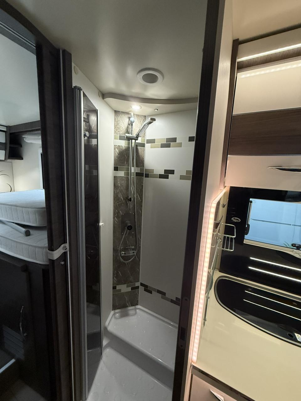 Zeer mooie Mc Louis Carat 473 - Luxe & Vrijheid- Zaterdag Camperdag!