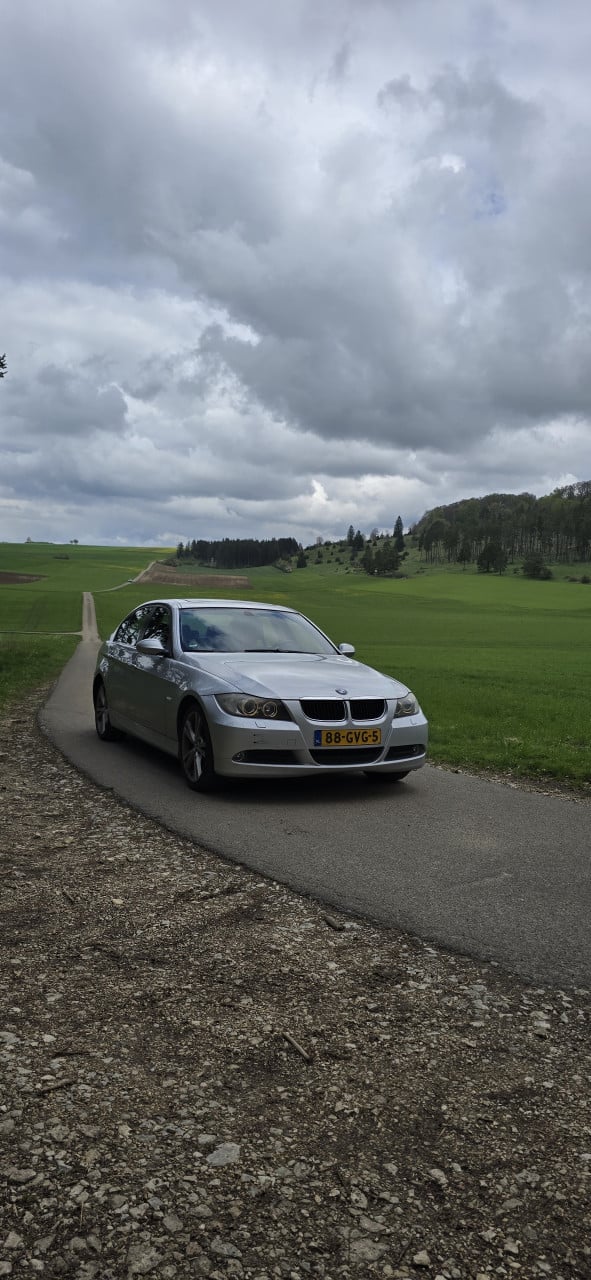BMW 318I Exclusive Sedan
