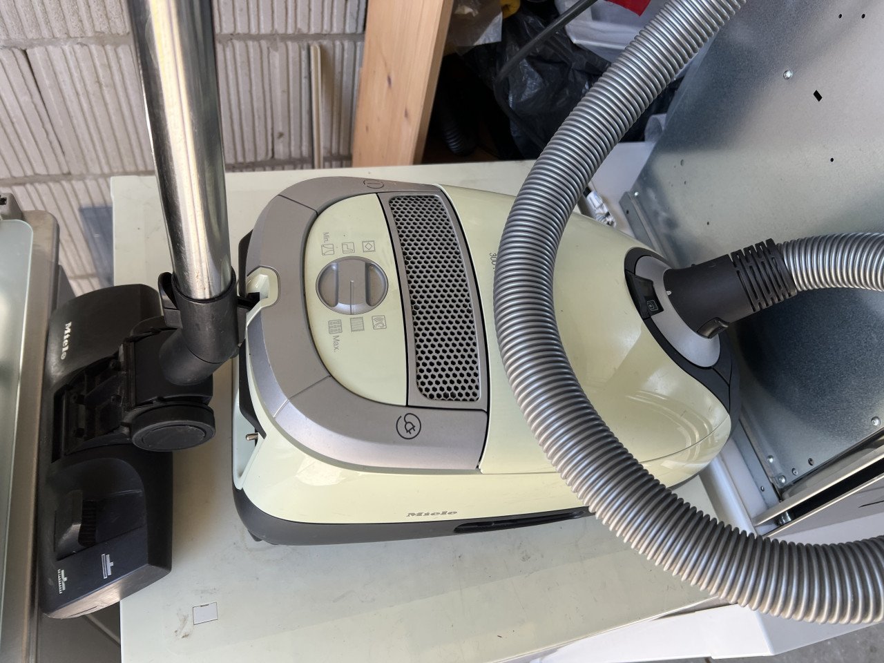 Miele Stofzuiger als nieuw en weinig gebruikt nieuwprijs €249,-