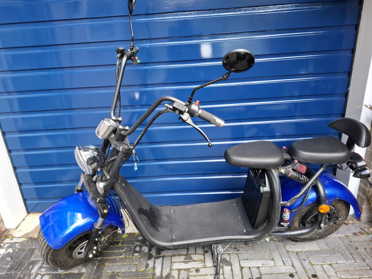 Twee mooie E-choppers per stuk 699 euro twee voor 1250 euro