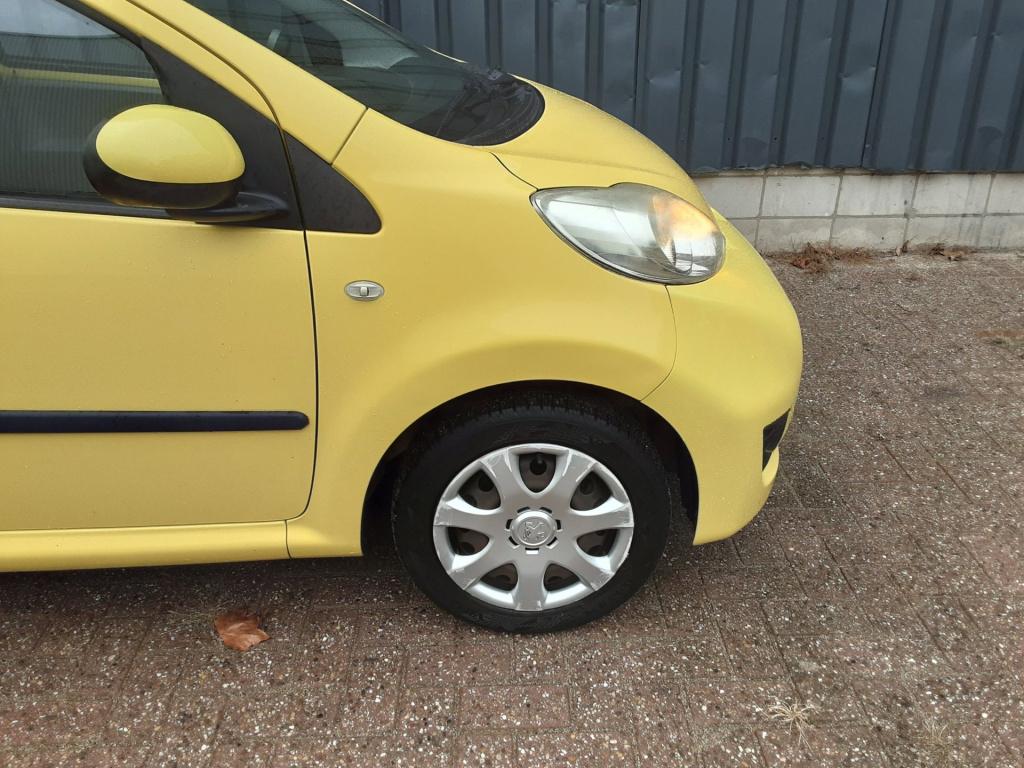 Peugeot 107 1.0-12v xs