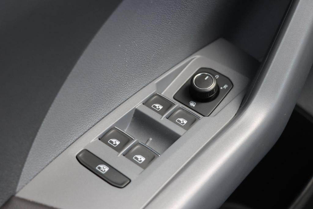 Volkswagen T-cross 1.0 tsi style 116pk | stoelverwarming | navi