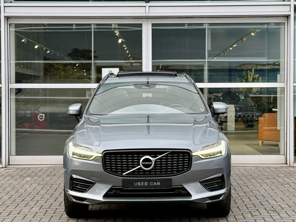 Volvo XC60 t8 390pk recharge r-design| panodak| luchtvering| trekhaak| came