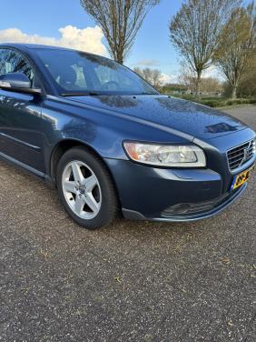Mooie en goede Volvo S40 2.4i