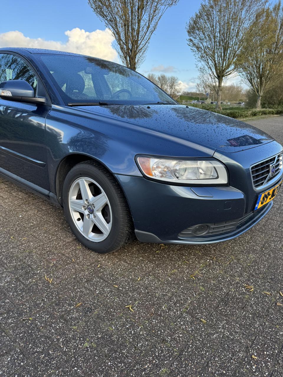 Mooie en goede Volvo S40 2.4i