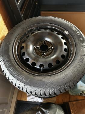 Winterbanden op velg 175/65 r14 Volkswagen UP