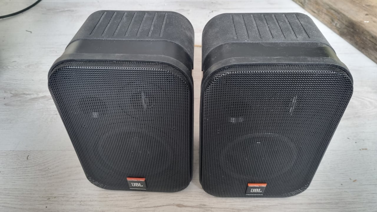 JBL Control 1 PRO Professional speakerset (150 Watt) incl ophangbeugels
