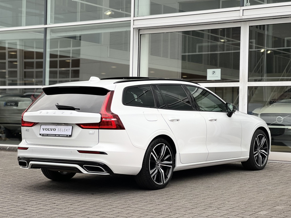 Volvo V60 t6 340pk recharge r-design| panodak| adap.cruise| 360camera| tre