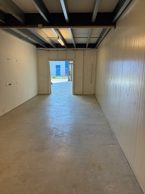 Bedrijfspand Middelburg Hertzweg 7e Arnestein 150m2 + 75m2 vr 337500 euro