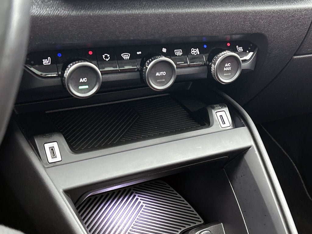 Citroen Ë-c4 shine 50 kwh | rijklaar | 3 fase | panorama dak | leer |