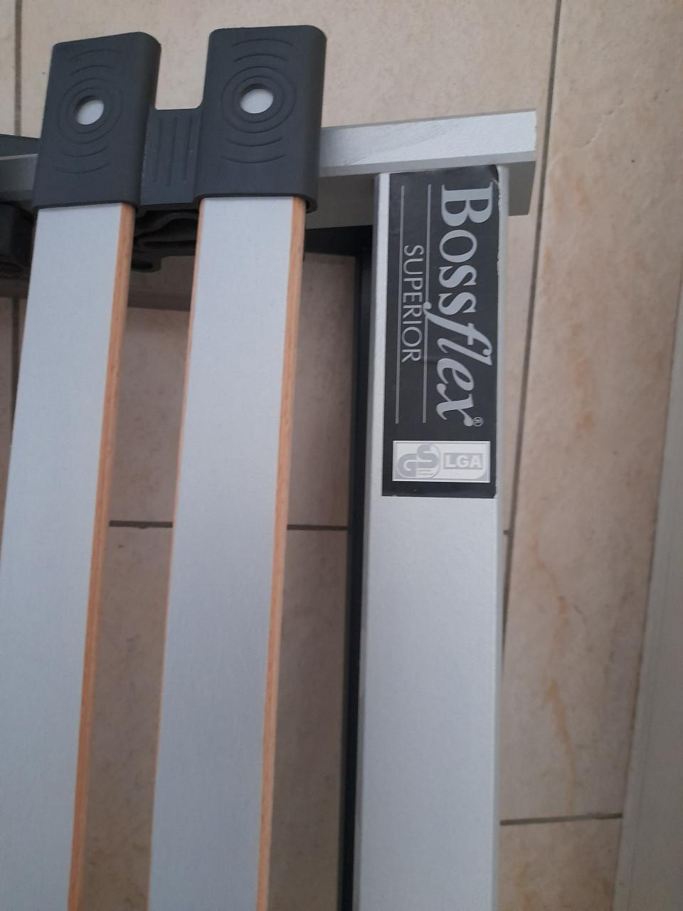 2 x Bossflex elektrisch verstelbare lattenbodems 70 x 200 (in goede staat)