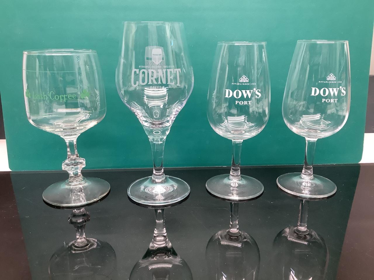 Verschillende glazen, bier- port-, irish coffee- Alles voor €10