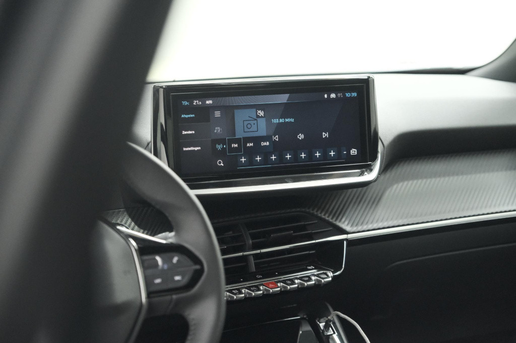 Peugeot 2008 puretech 130 eat8 allure | 360 camera | adaptieve cruise contr