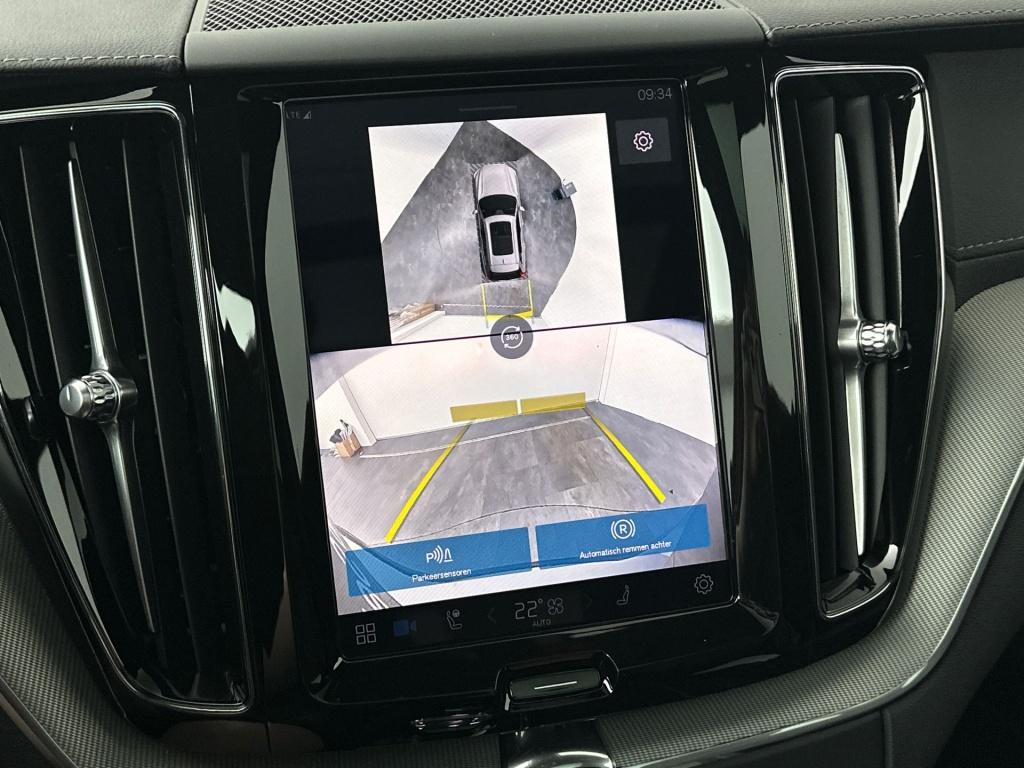 Volvo XC60 t6 398pk recharge ultra black edition| pano| 360camera| trekhaak