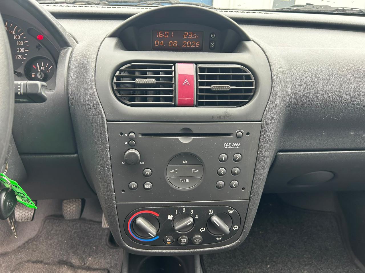 Opel Corsa 1.2-16V Essentia | IJskoude Airco | Lange APK
