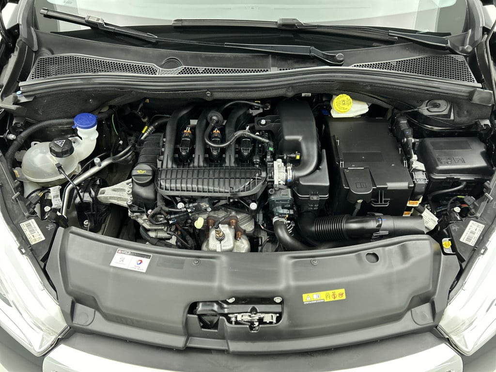 Peugeot 208 82 pk allure | rijklaar |