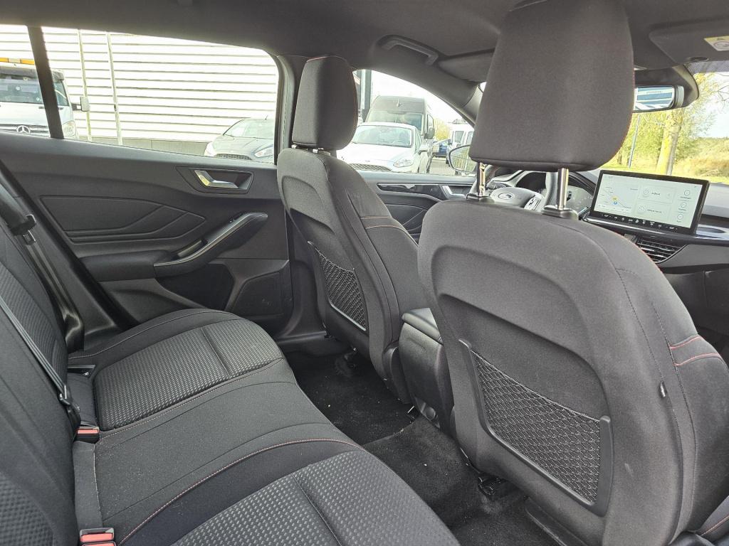 Ford Focus wagon 1.0 ecoboost hybrid st-line automaat ford focus wagon 1.0 