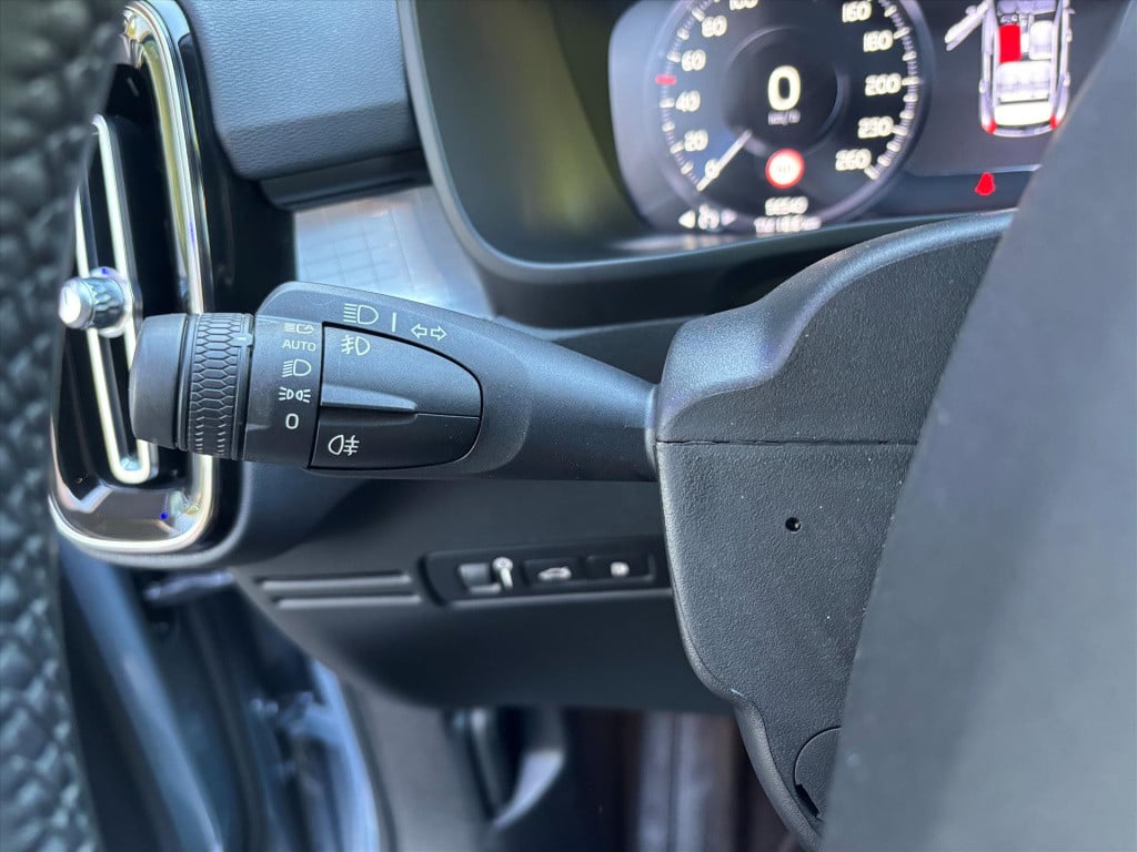 Volvo XC40 t4 plug-in hybrid 211pk aut core bright 20lm velgen| carplay|rij